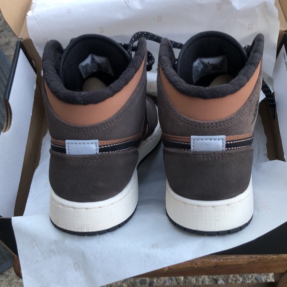 Nike Air Jordan Mid SE Dark Chocolate Earth Tone - Picture 5 of 8